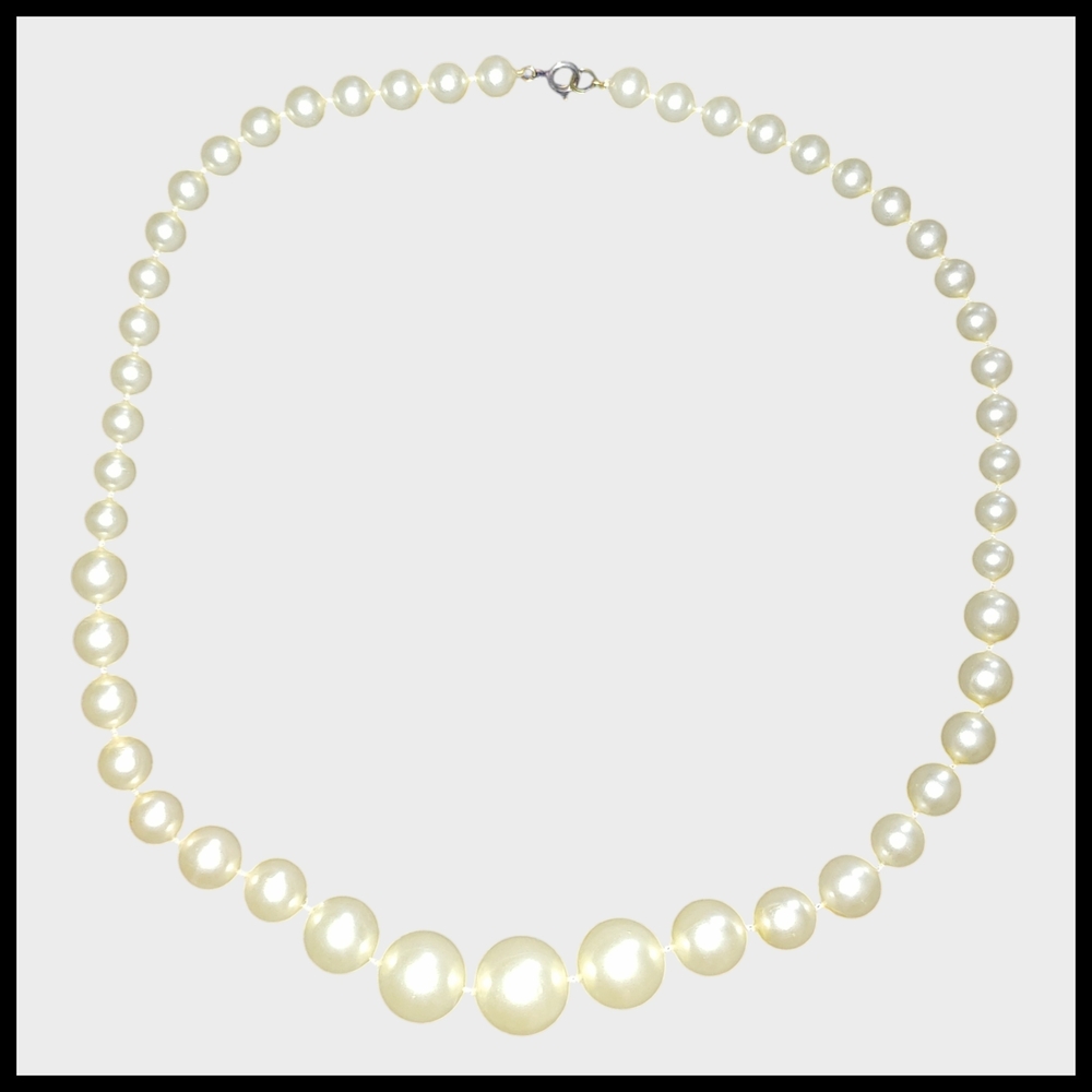 Vintage Graduated Faux Pearl  Necklace